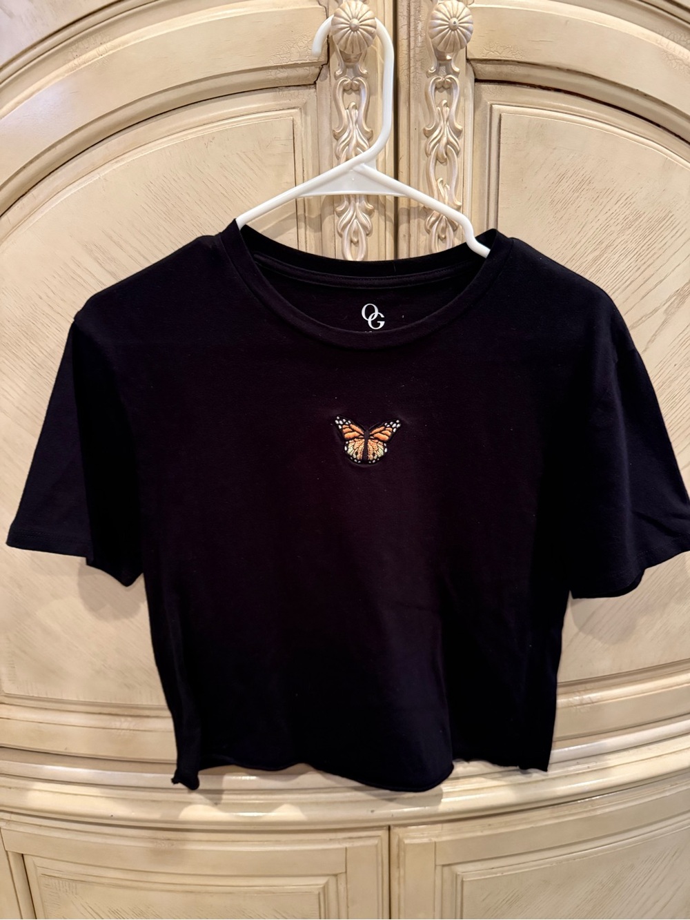 Organic Generation Black Butterfly Cropped Tee - size XL